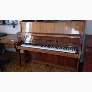 Продам пианино Украина б/у в хорошем состоянии.Харьков