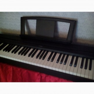 Продам цифровое пианино Ямаха р 35 в