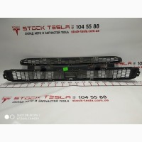 Решетка бампера переднего нижняя под радар Tesla model S 1038211-00-A 10382