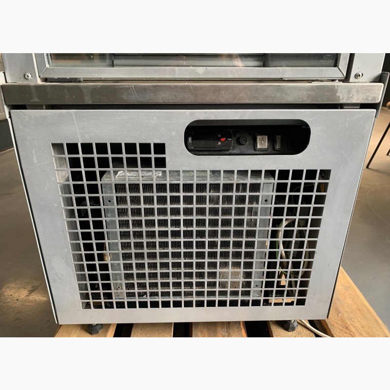 Фото 9. Холодильна та кондитерська вiтрина Es-System Carina 02 0, 6 м