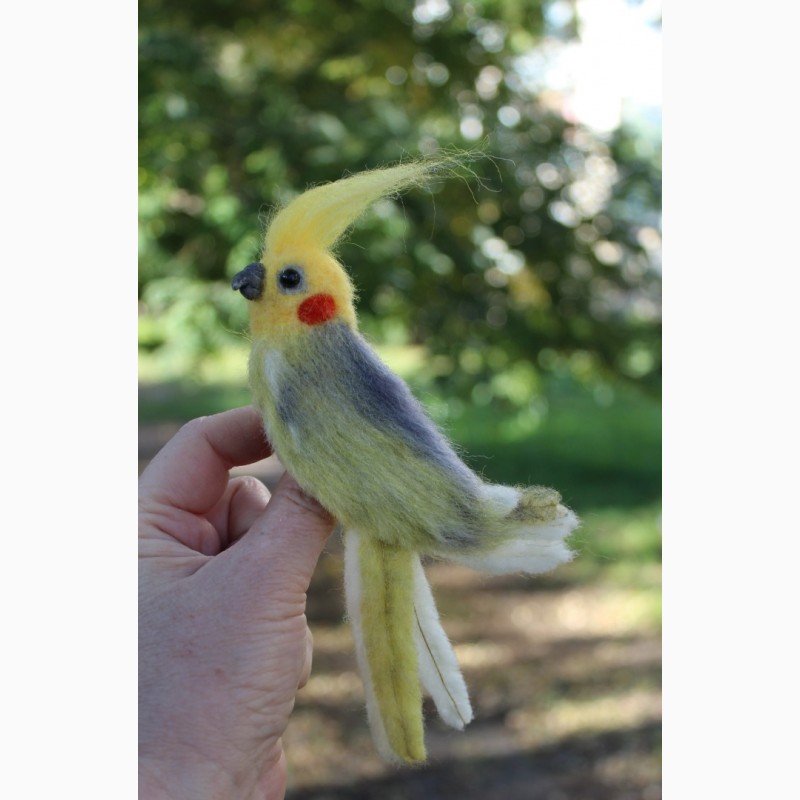 Фото 4. Валяна брош попугай Корелла прикраса іграшка інтерєрна валяний игрушка