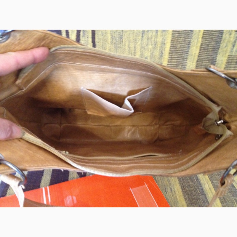 Фото 5. Продам женскую сумку ручной работы с крокодиловой кожи - размер А4