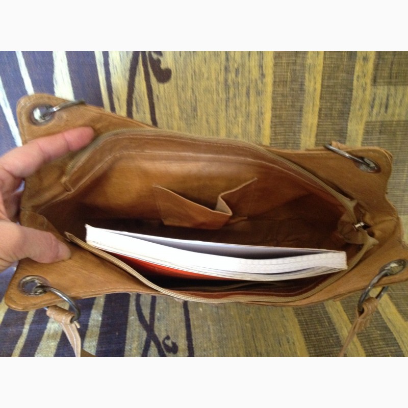Фото 6. Продам женскую сумку ручной работы с крокодиловой кожи - размер А4