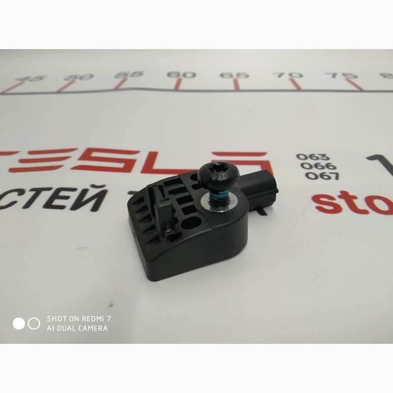 Фото 2. Датчик удара Airbag передний боковой Tesla model S, model S REST 1005274-00
