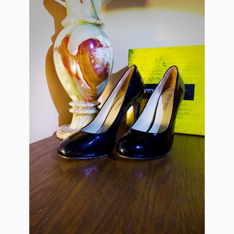 Фото 6. Три пари жіночого взуття Antonio Biaggi