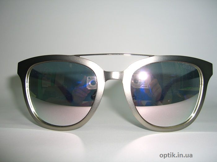 Фото 4. Солнцезащитные очки от известных брендов в «Оптиці Якісних брендів»
