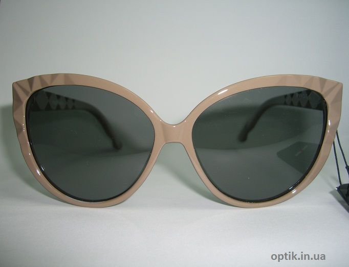 Фото 7. Солнцезащитные очки от известных брендов в «Оптиці Якісних брендів»