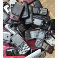 Старые кнопочные телефоны на утилизацию