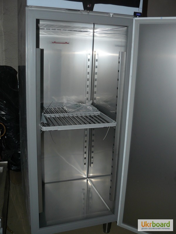 Фото 4. Продам холодильный шкаф(новый) Modular GNL 702 TN
