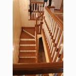 Изготовление деревянных лестниц на заказ