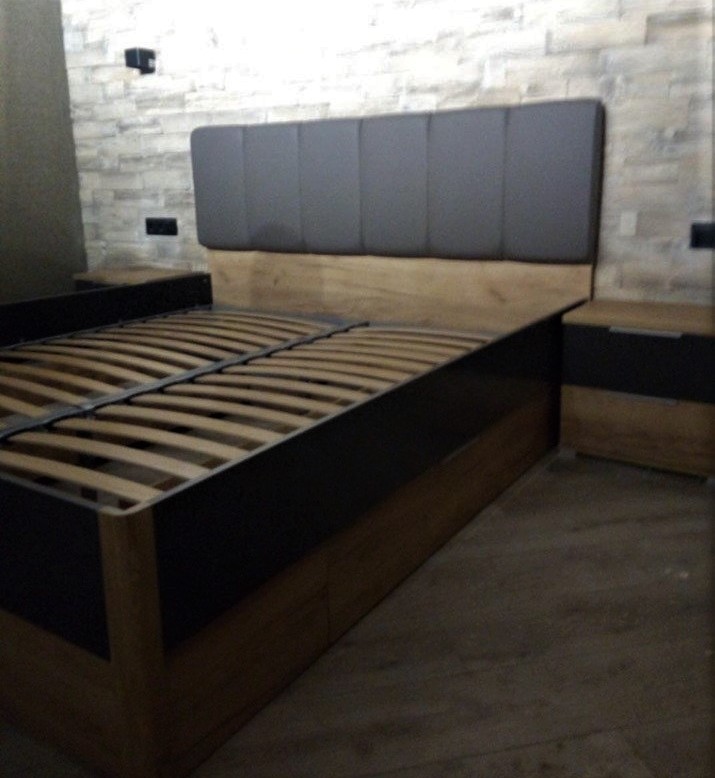 Фото 3. Двоспальне ліжко Рамона з мяким узголівям та висувними шухлядами