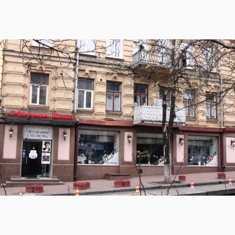 Фото 2. Фасадное помещение под ресторан в центре Киева