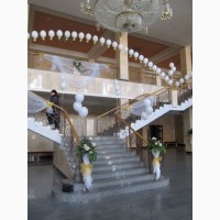 Украшение свадебных залов шарами, цветами, тканями