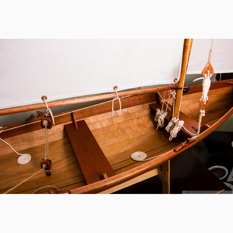 Фото 6. Стендовая модель деревянной лодки Whitehall