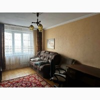 Продаж 3к, Голосіївський Проспект 19, 72 кв.м. жилий стан, вигідно