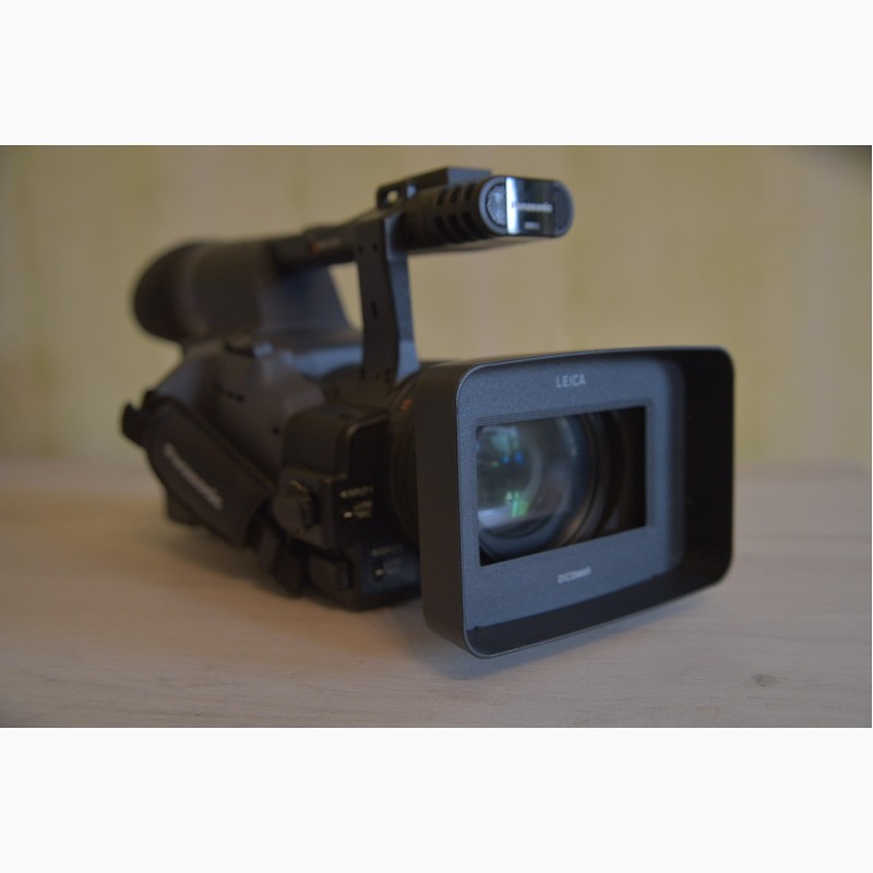 Фото 2. Продам профессиональную видеокамеру Panasonic AG-HPX 174 ER.+ 2 Р.2 карты (по32Гб)