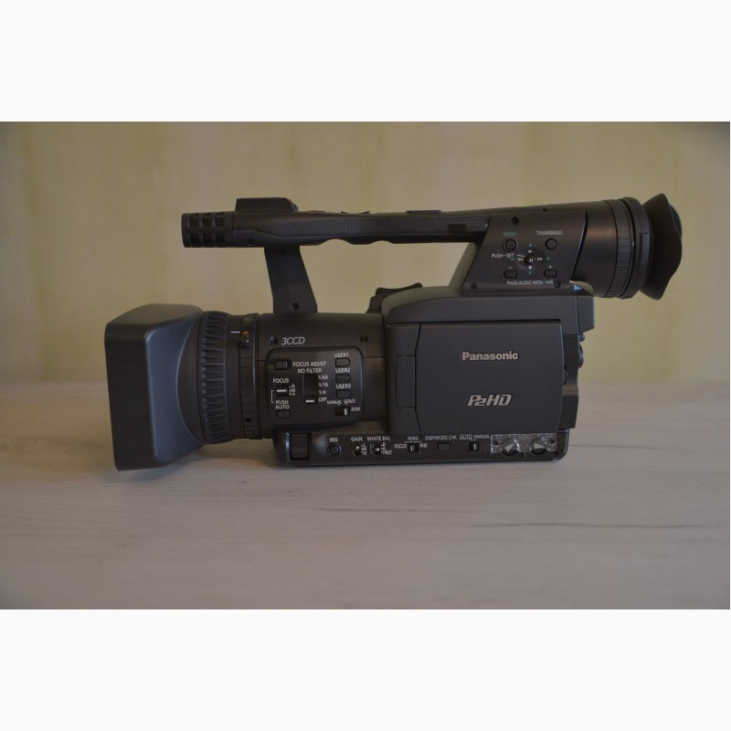 Фото 3. Продам профессиональную видеокамеру Panasonic AG-HPX 174 ER.+ 2 Р.2 карты (по32Гб)