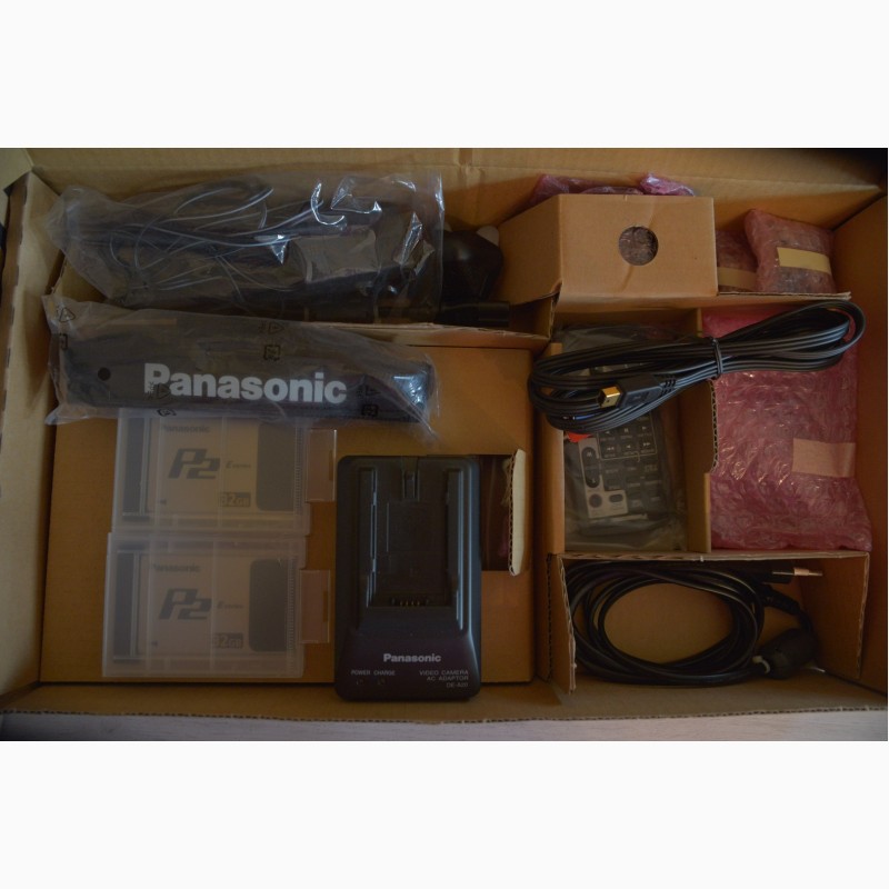 Фото 5. Продам профессиональную видеокамеру Panasonic AG-HPX 174 ER.+ 2 Р.2 карты (по32Гб)