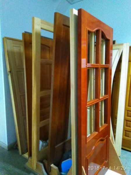 Двери из массива сосны и мебель из натурального дерева под заказ