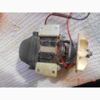 Электродвигатель с крыльчаткой и сетевым шнуром от щётки-пылесоса