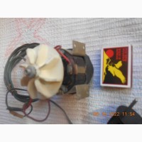Электродвигатель с крыльчаткой и сетевым шнуром от щётки-пылесоса
