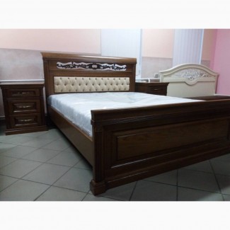 Деревянная двуспальная кровать Нино массив дуба