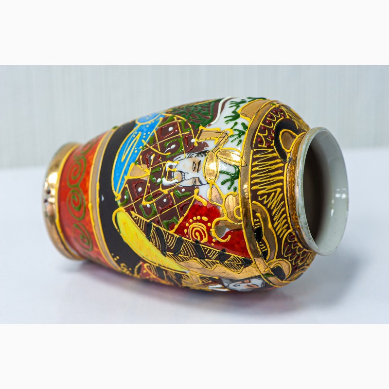 Фото 9. Японская антикварная фарфоровая ваза в позолоте с изображением богини Каннон