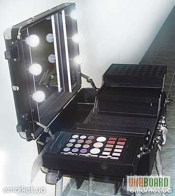 Фото 3. Профессиональная мобильная студия для макияжа от Йонаса Врамеля (Beauty Make-Up Station)