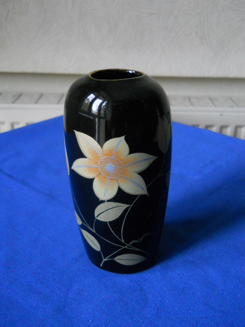 Фото 9. Японская кобальтовая миниатюрная ваза для цветов “Kutani