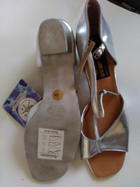 Фото 4. Танцевальная обувь для девочки для бальных танцев