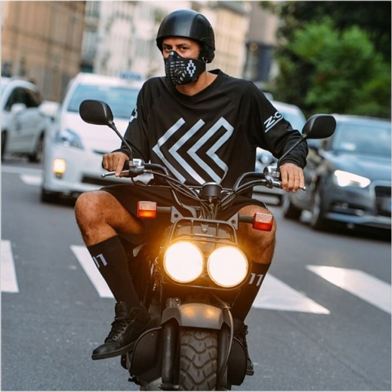 Фото 6. Лучшая защитная маска Respro от выхлопных газов и смога под шлем для мотоциклистов