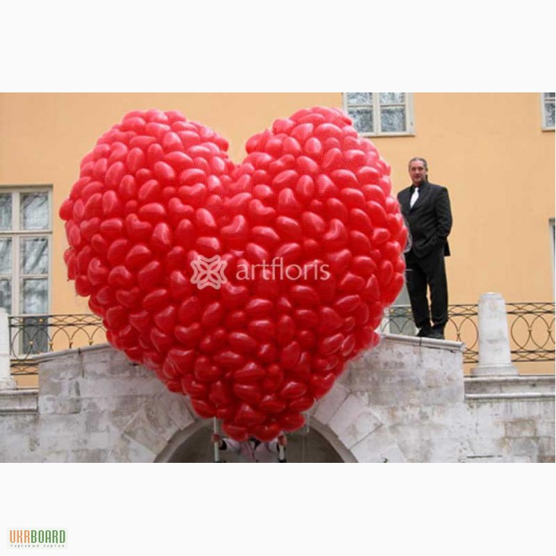 Фото 3. Украшение шарами, свадебное оформление шариками, арка из шаров, сердечки