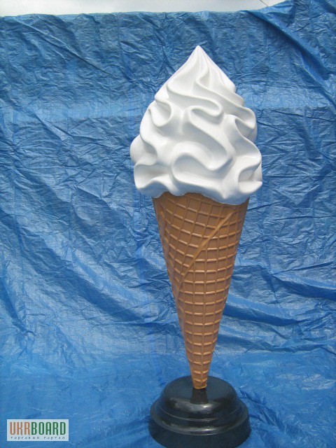 Фото 2. Большой муляж мороженое рожок на подставке