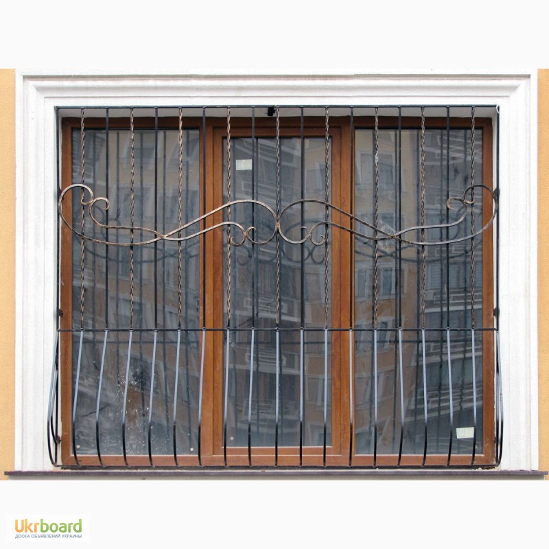 Фото 2. Решетки защитные на окна и двери, изготовление и монтаж