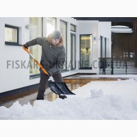 Лопаты для снега FISKARS SnowXpert (141001, 143011, 143001, 143021)