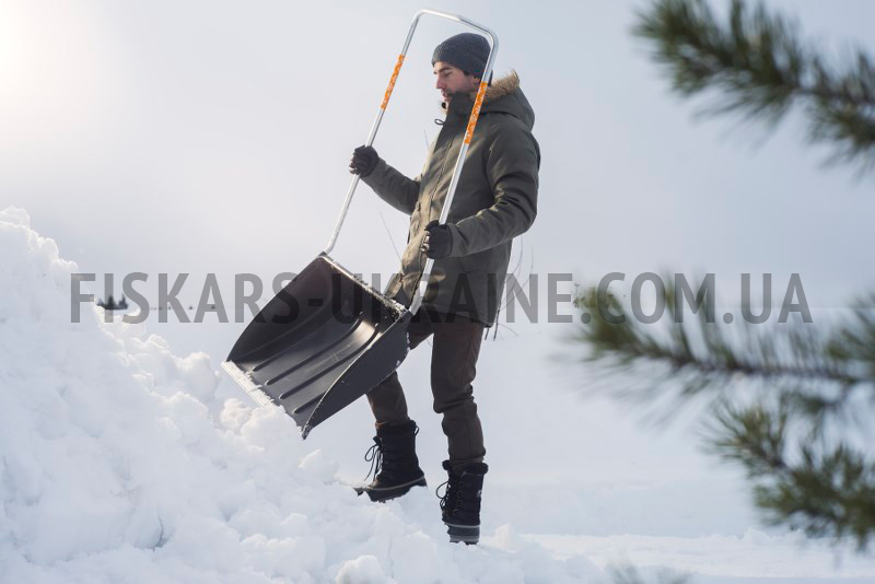 Фото 3. Лопаты для снега FISKARS SnowXpert (141001, 143011, 143001, 143021)