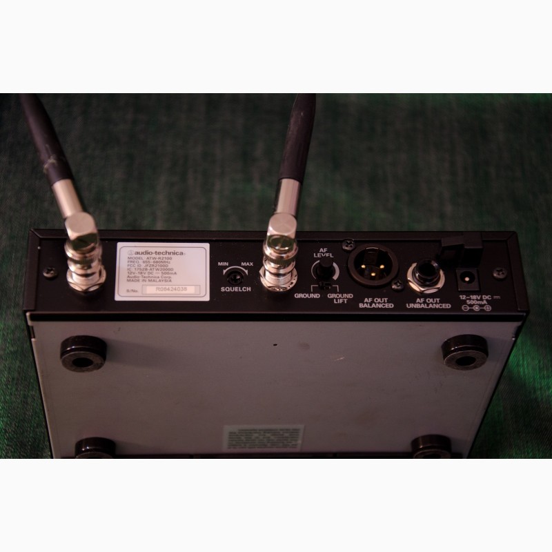 Фото 4. Радіосистема інструментальна, наголовна, петлична Audio-technica