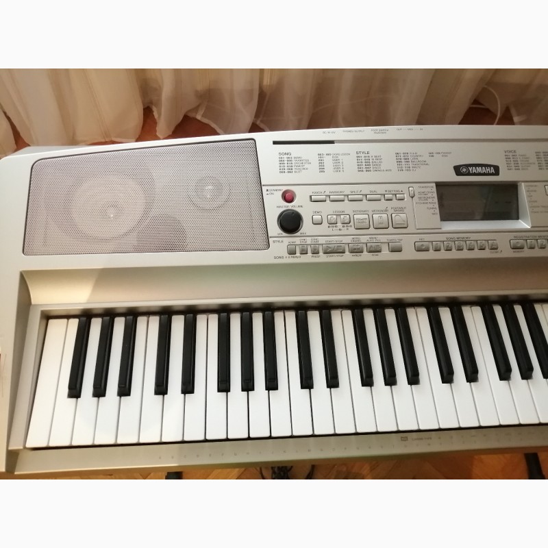 Фото 4. Yamaha Portable Grand DGX-300 – цифровое пианино-синтезатор НОВОЕ