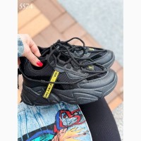Крутезні кросівки Колір - чорний Матеріал - текстиль Висота підошви 3, 5 см Розмірна сітка