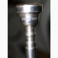 Мундштук профі Vincent Bach Corp. 10 1 /2 D для музичної труби відмінний стан mouthpiece
