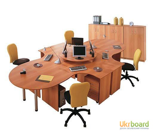 Фото 3. Угловые офисные столы. Угловые однотумбовые столы. Угловые столы на металлических опорах