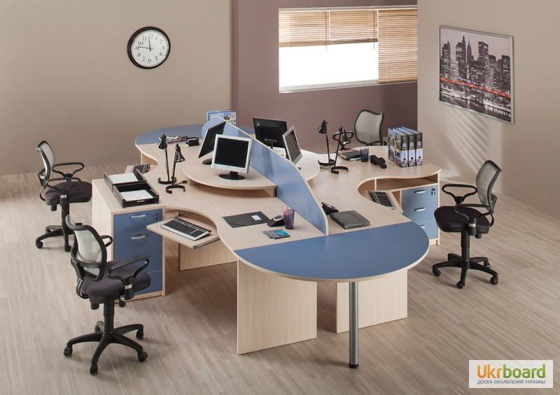 Фото 6. Угловые офисные столы. Угловые однотумбовые столы. Угловые столы на металлических опорах
