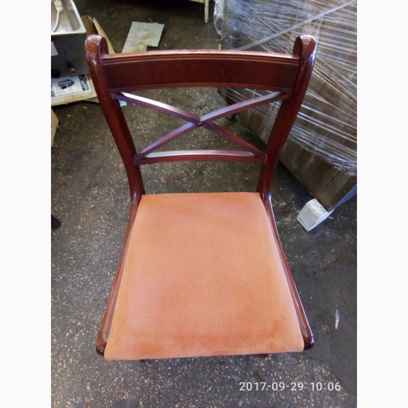 Фото 3. Продам стулья б/у для кафе и ресторанов деревянных с мягкой сидушкой