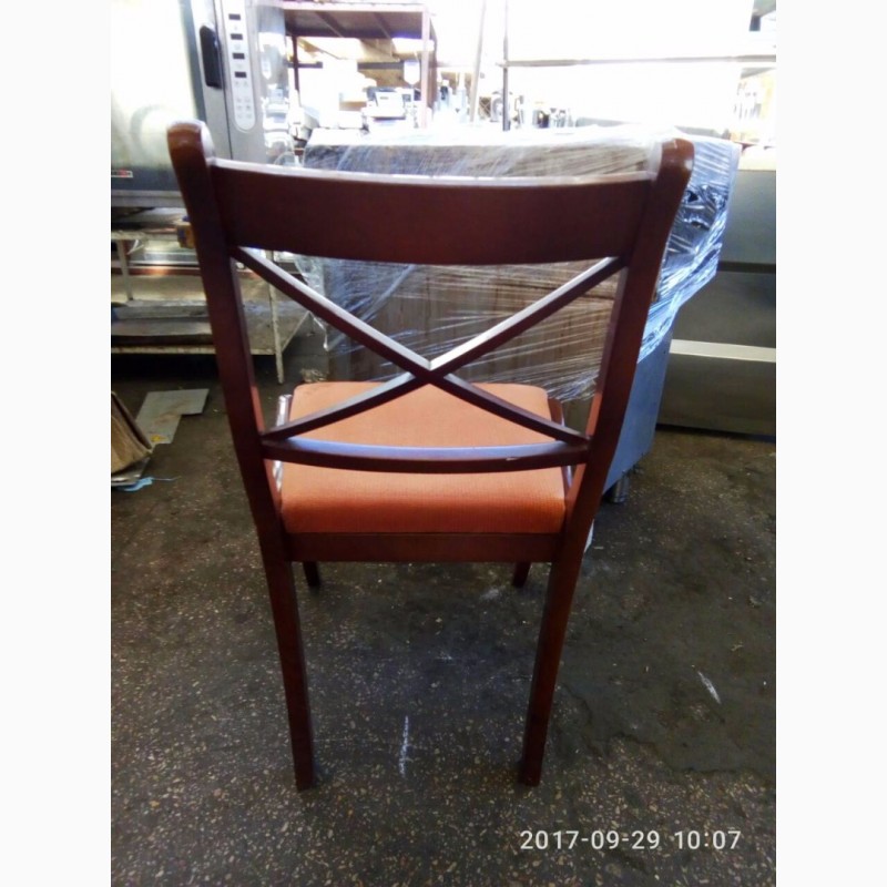 Фото 4. Продам стулья б/у для кафе и ресторанов деревянных с мягкой сидушкой