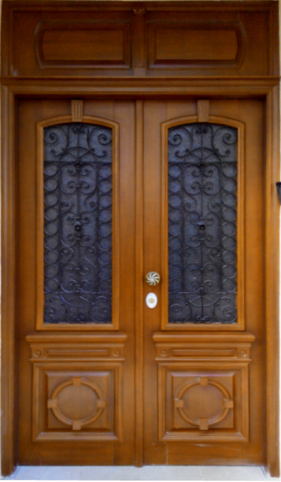 Фото 2. Деревянные межкомнатные или входные двери