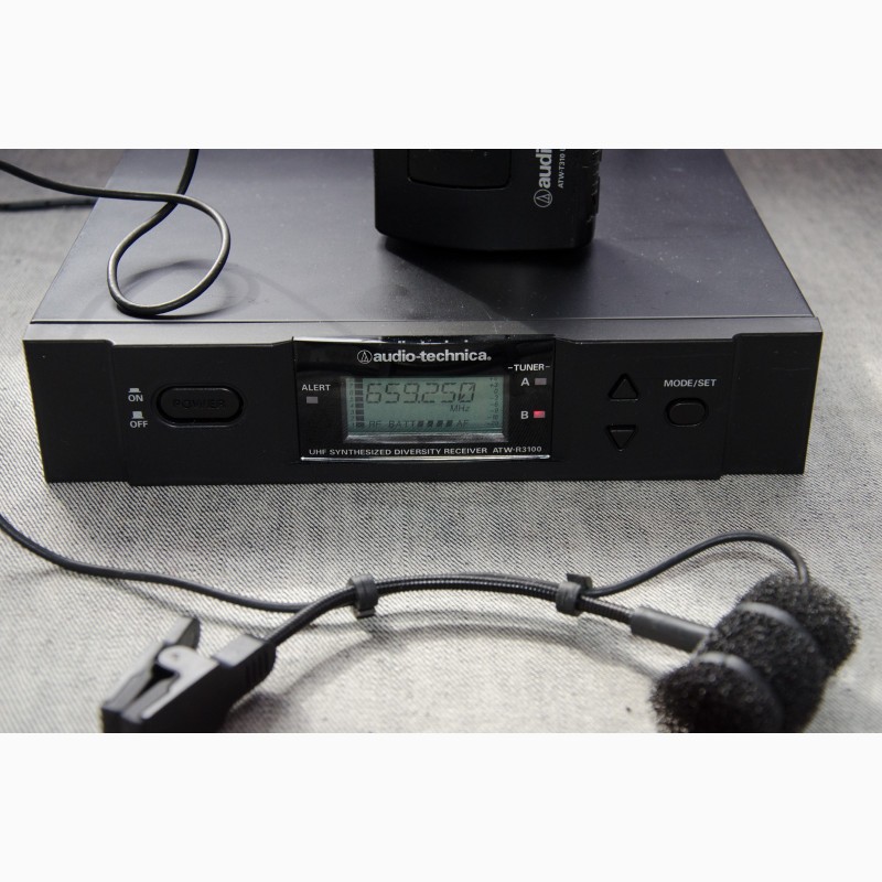 Фото 2. Радіосистема для духових AUDIO-TECHNICA ATW-3110 з прищепкою