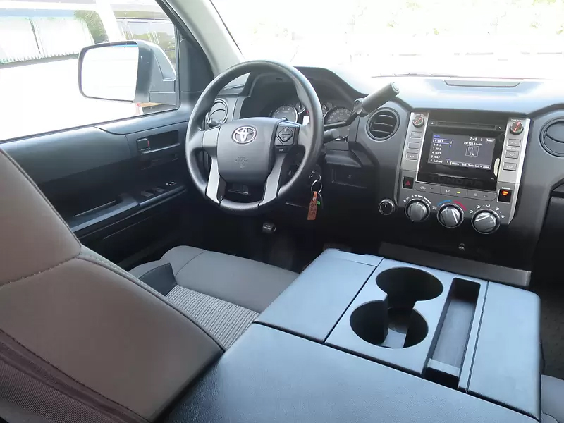 Фото 9. Toyota Tundra Double Cab 2016, 14 тыс. км
