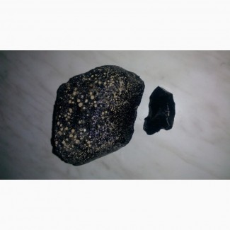 Продам тектит ( молдавит), дуже рідкісний мінерал