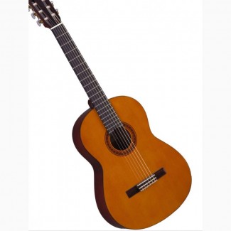 Продам б/у гитару Yamana C40+ Подножка к ней