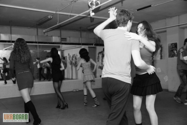 Фото 4. Обучение танцам Днепропетровск стрип-дэнс гоу-гоу go-go strip-dance фитнес
